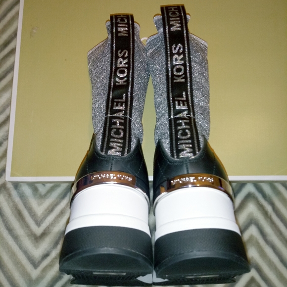 Michael Kors Grover Knit Bootie - Picture 7 of 16